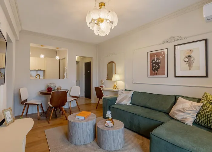 Parisian-inspired 1br In The Heart Of - Balcony Ac, & Fully Equipped * Boekarest