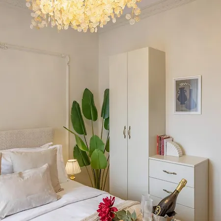 公寓 Parisian-inspired 1br In The Heart Of - Balcony Ac, & Fully Equipped *