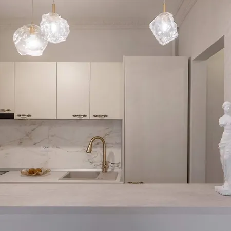 Parisian-inspired 1br In The Heart Of - Balcony Ac, & Fully Equipped 公寓