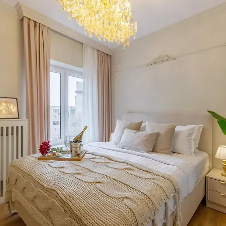 Parisian-inspired 1br In The Heart Of - Balcony Ac, & Fully Equipped Apartman Bukarest